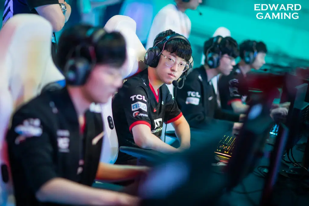 PSG绝杀DRX,Viper关键团战开团秒人激烈交锋八强赛,留下经典瞬间 PSG绝杀DRX,Viper关键团战开团秒人激烈交锋八强赛,留下经典瞬间