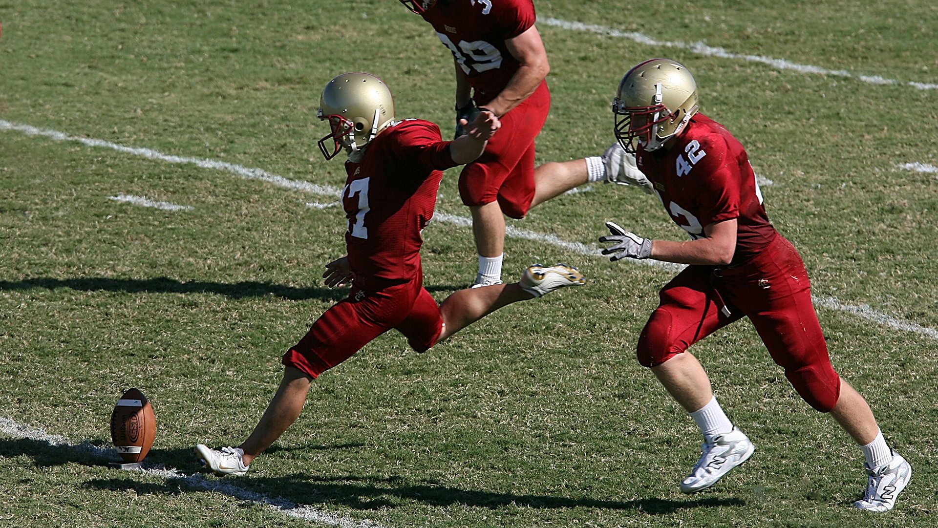 开云体育-勇士速胜雄鹿？浓眉关键先生身份背后的跨时空猜想