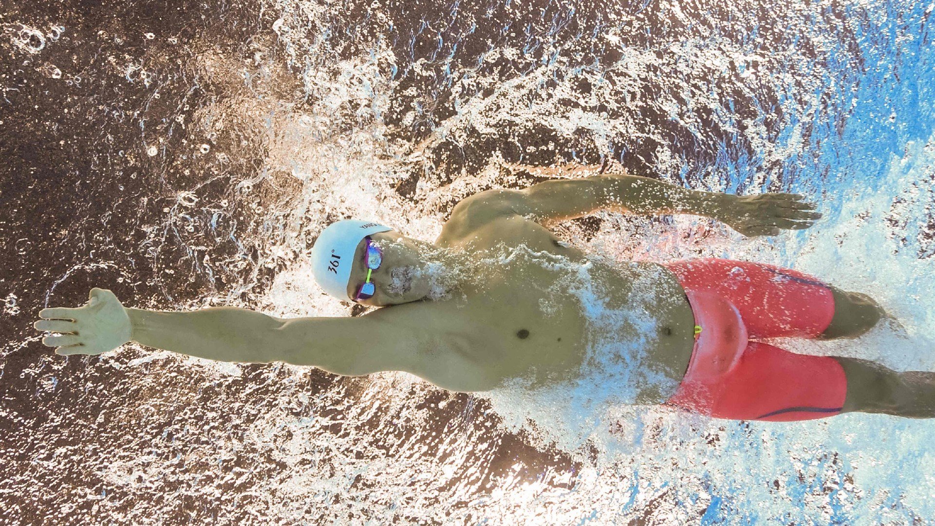 当猛龙飞入野球场,范弗利特的爆冷,是一场职业天花板对热爱的降维解读